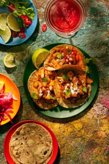 tacos de pina y cerdo cerdo