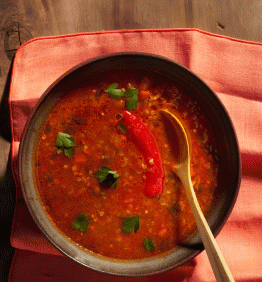 Sopa de trigo sarraceno, tomate y chile